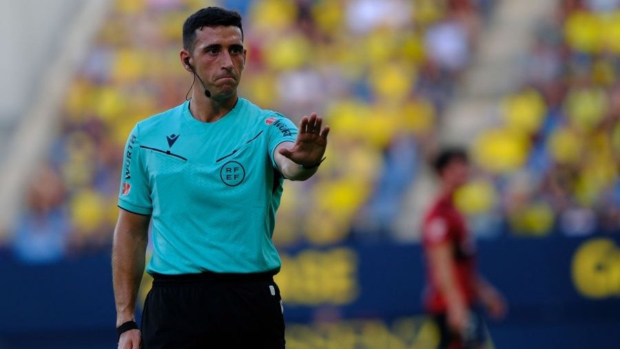 Etayo Herrera, árbitro