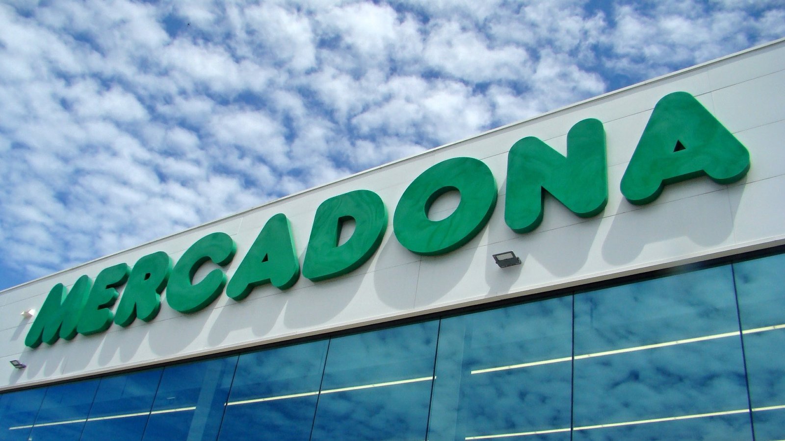 Confirmado: estos productos de picoteo arrasan en Mercadona