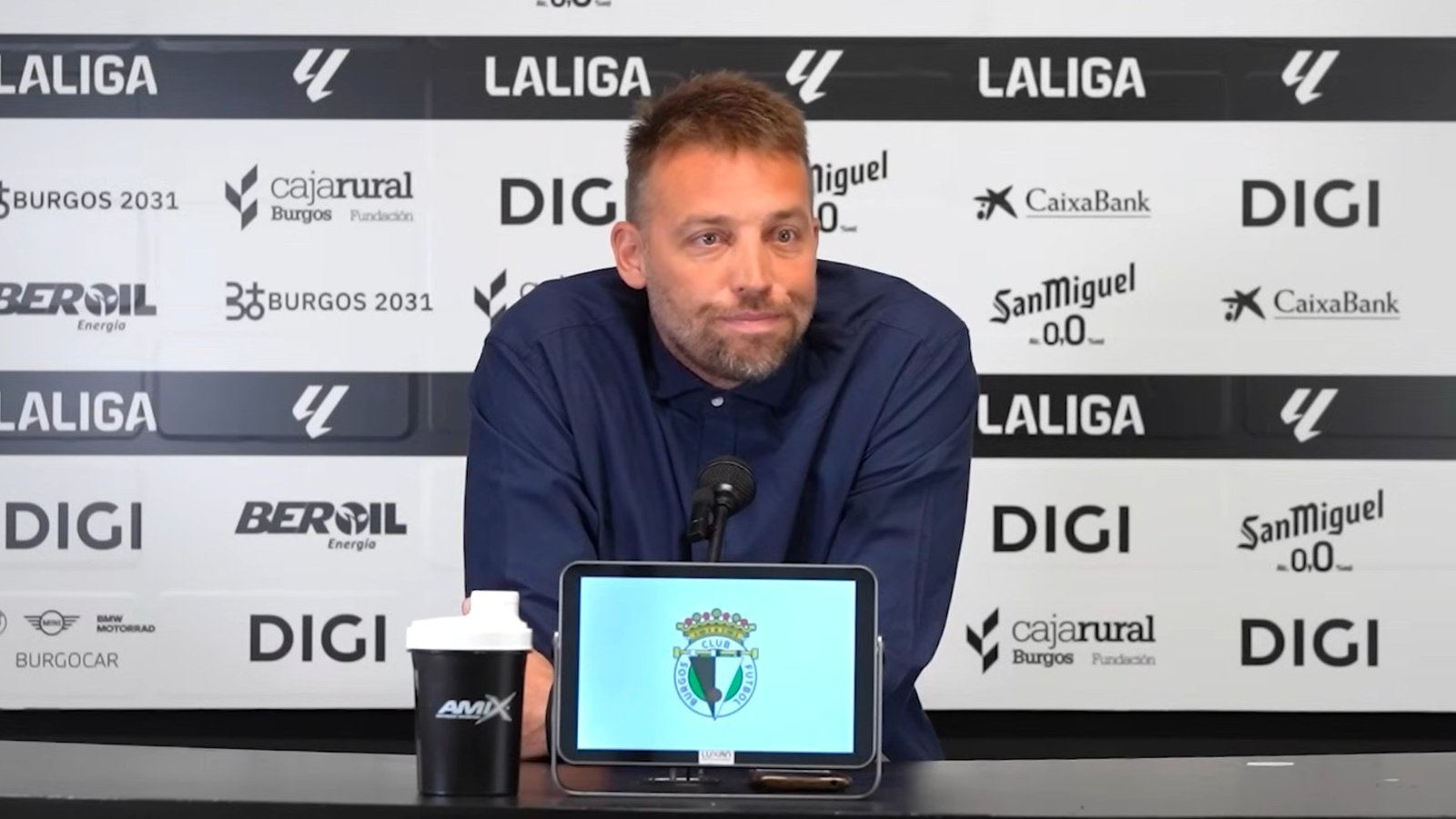 Michu habló de Ochoa en la rueda de prensa del Burgos