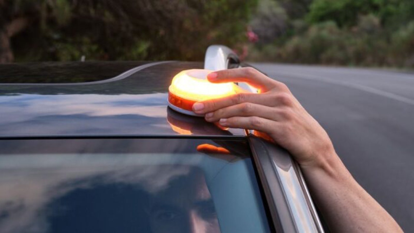 Saber si tu luz de emergencia V16 está homologada o no