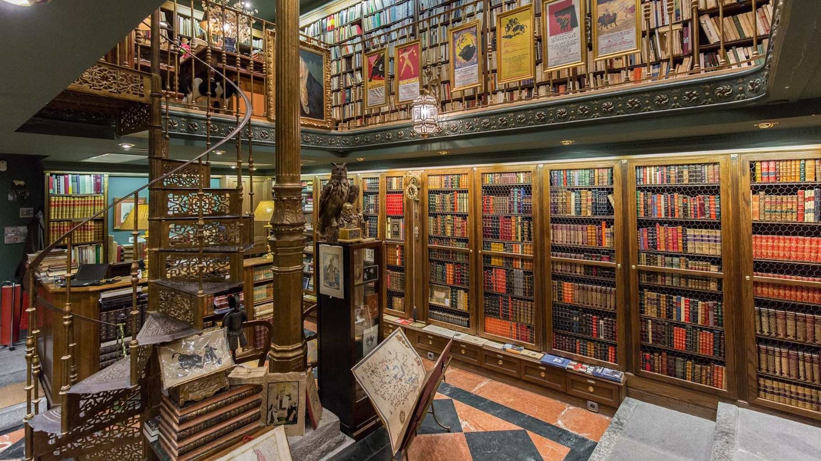 Una de las librerías más bonitas de Europa y aquí podrás visitarla