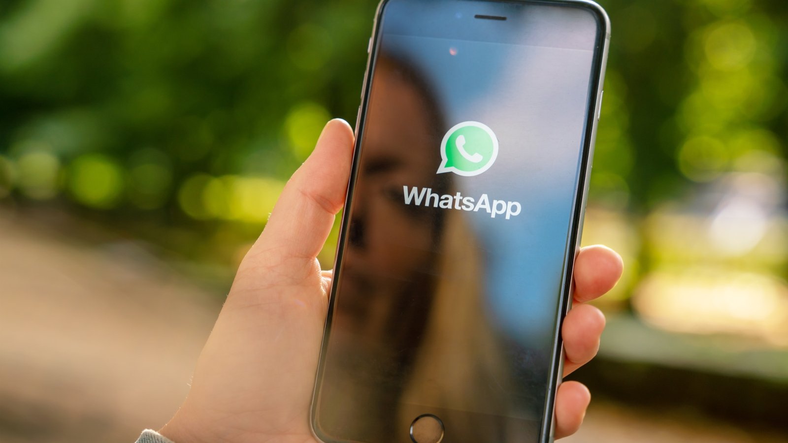 Adiós a tu WhatsApp: este botón oculto y desconocido