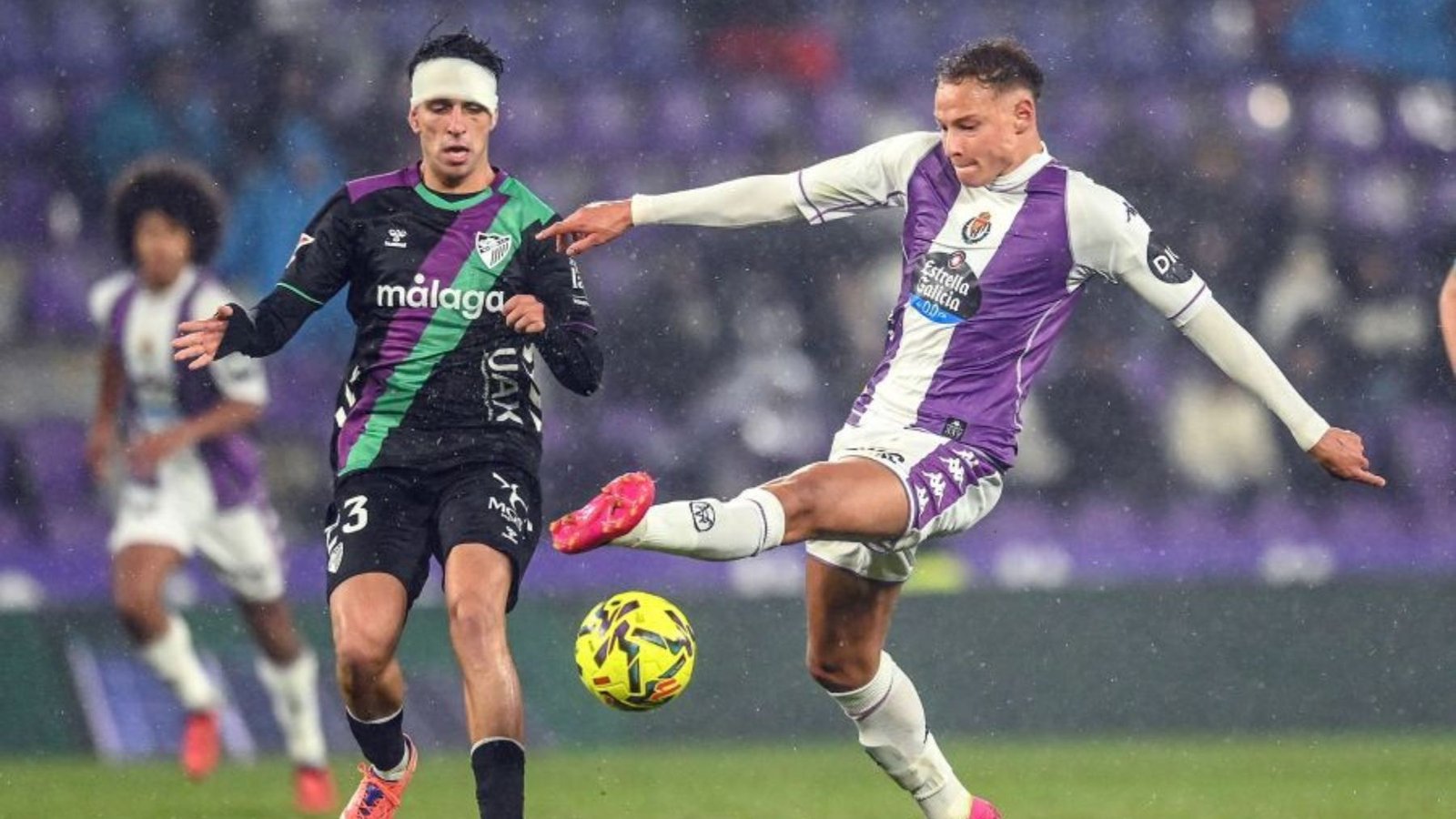 El Pucela fue otra vez su propio rival 1 Lachuer | Real Valladolid - Málaga
