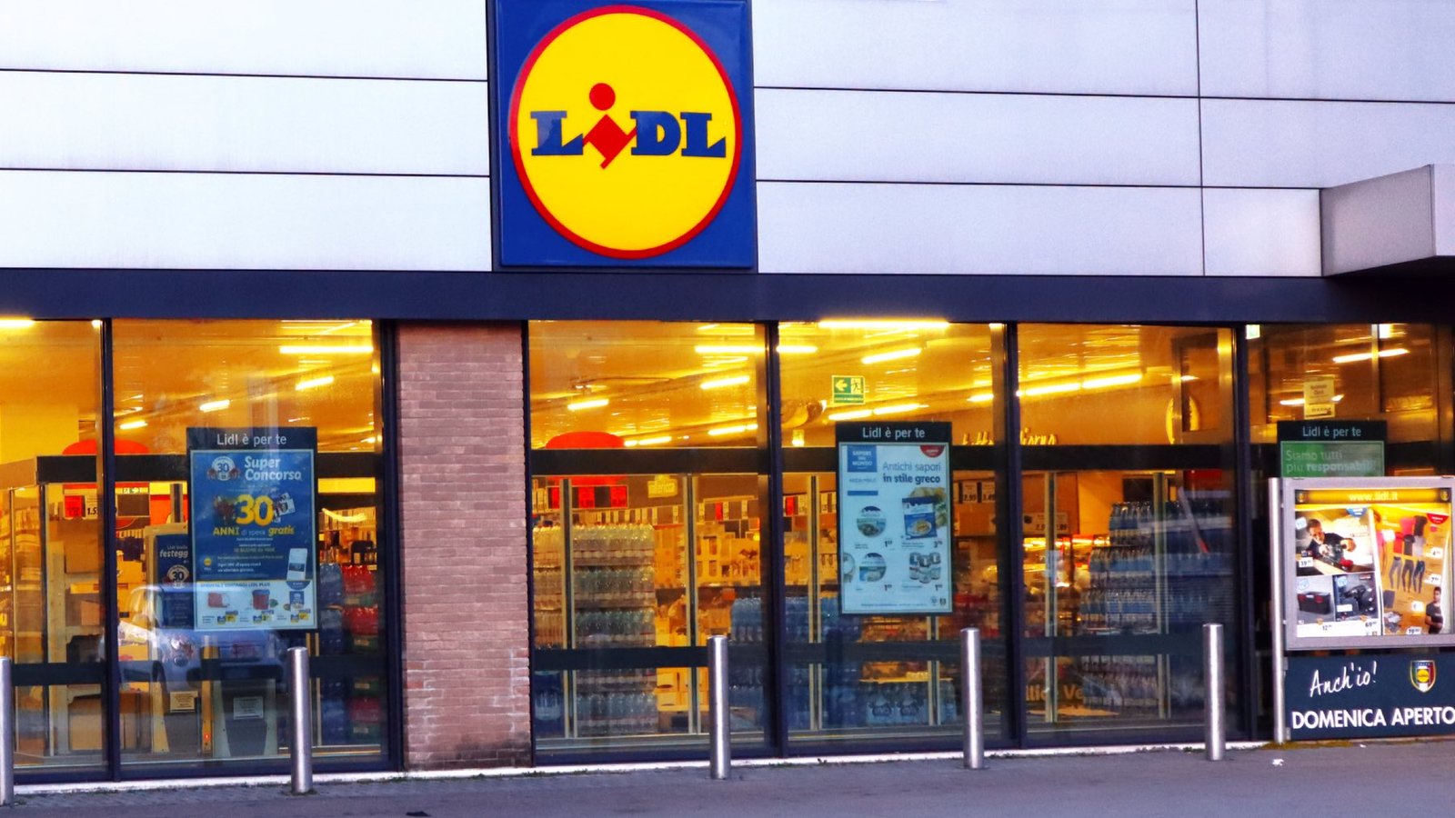 Lidl lanza en 2 colores diferentes una chaqueta básica para el otoño