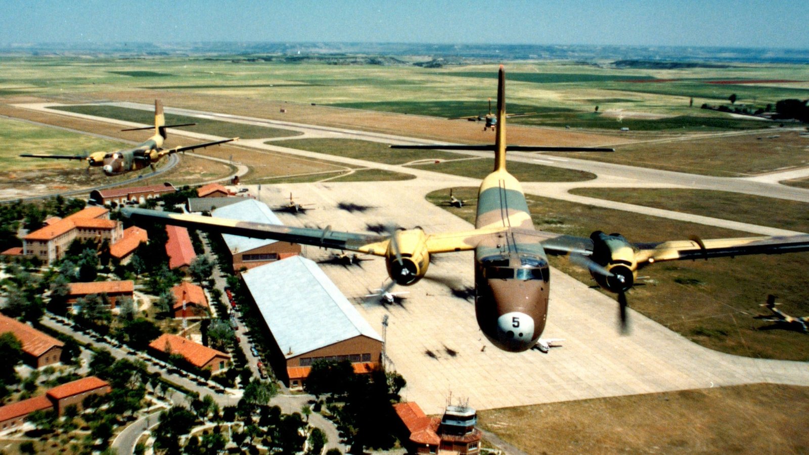 Defensa elige Villanubla para su modernización militar 1 Aeropuerto Villanubla