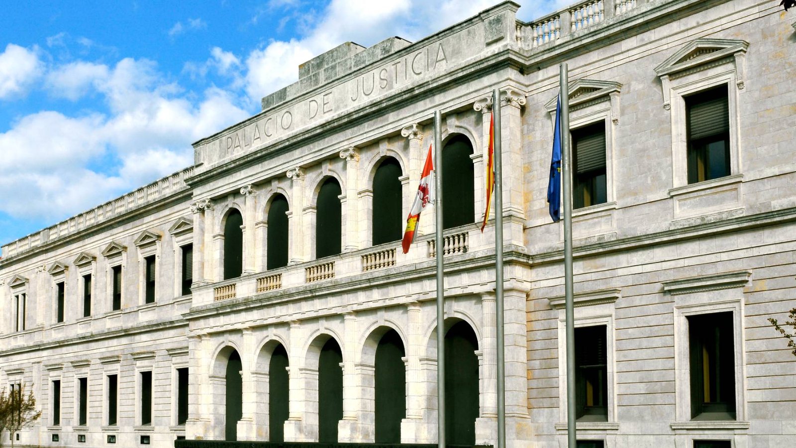 Confirman la condena a dos mujeres por robar en un piso de Valladolid