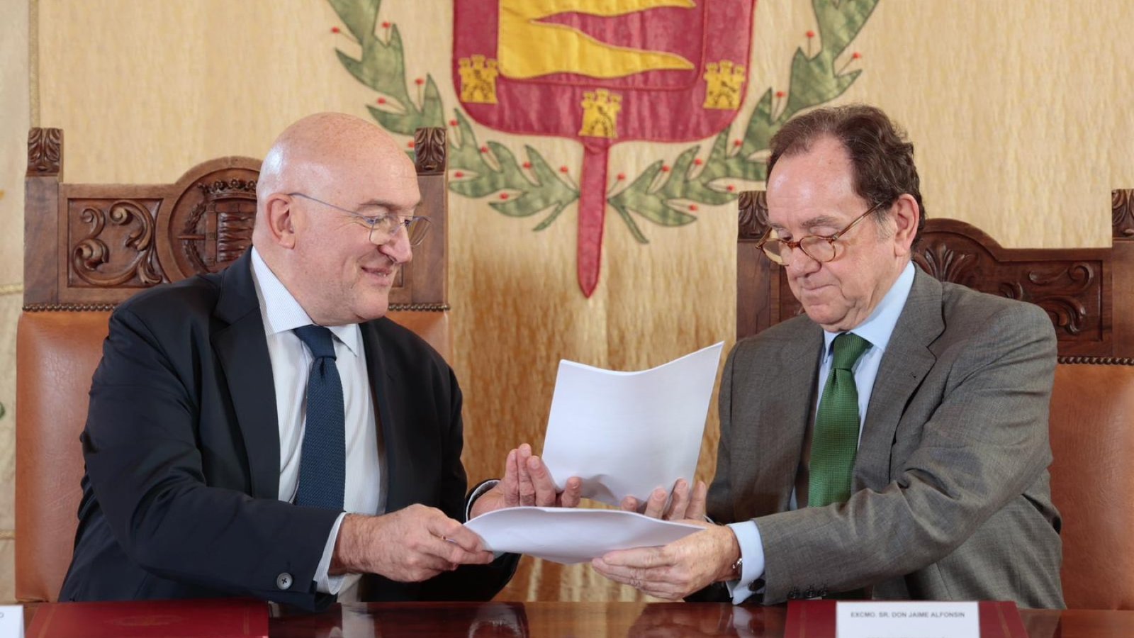 El Ayuntamiento renovará su iluminación exterior mediante del programa 'Valladolid, Ríos de Luz'.