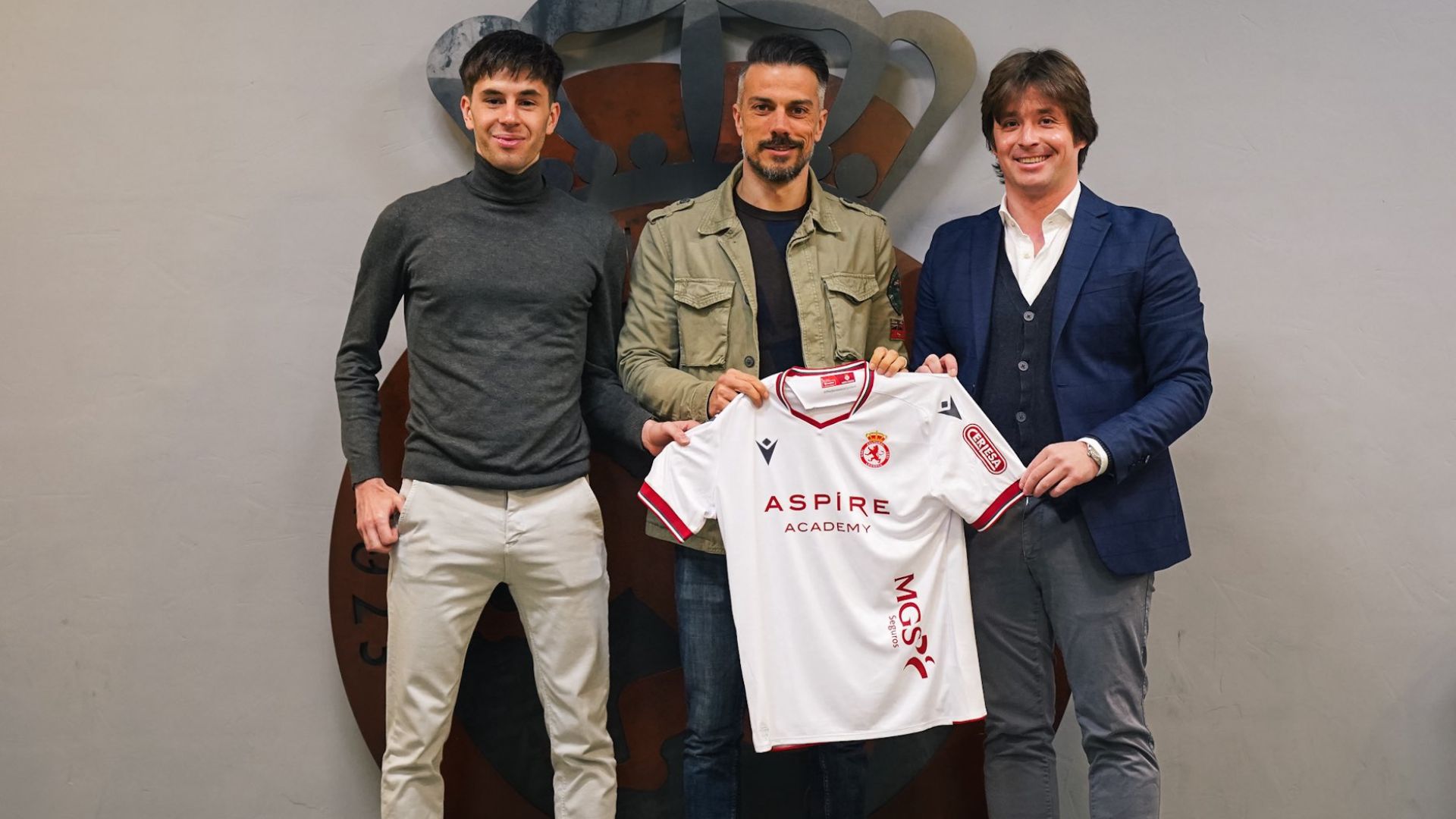 Portada 43 Rubén de la Barrera