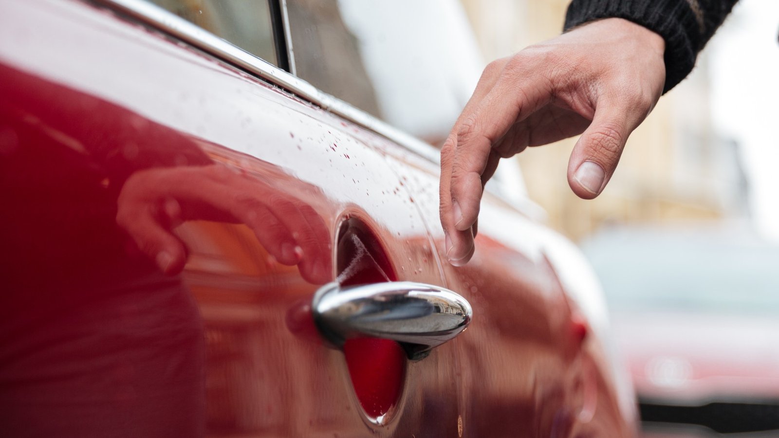 Valladolid: Detenido por ensañarse con el coche de un conocido